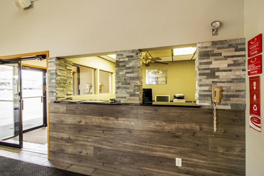 Econo Lodge Вотертаун Екстер'єр фото