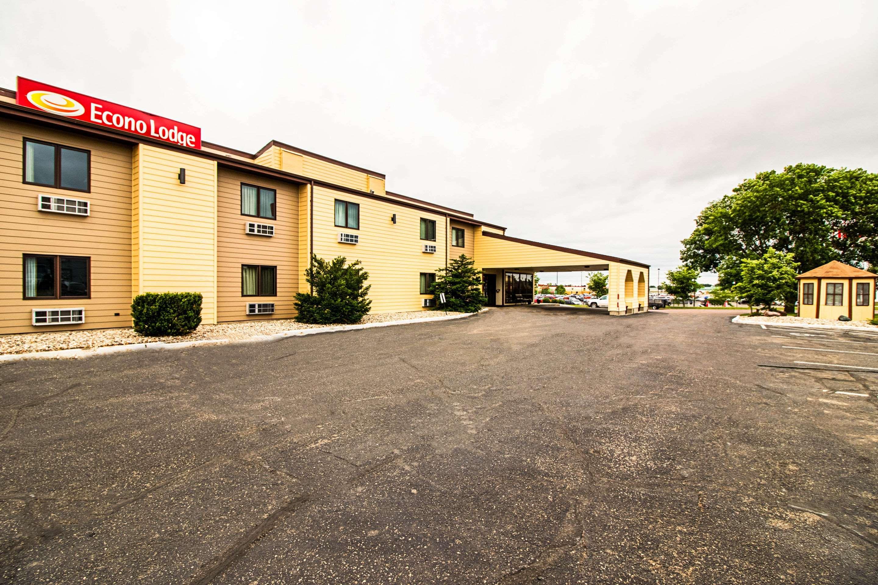 Econo Lodge Вотертаун Екстер'єр фото