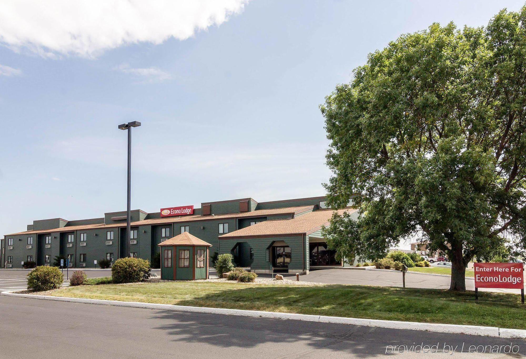 Econo Lodge Вотертаун Екстер'єр фото