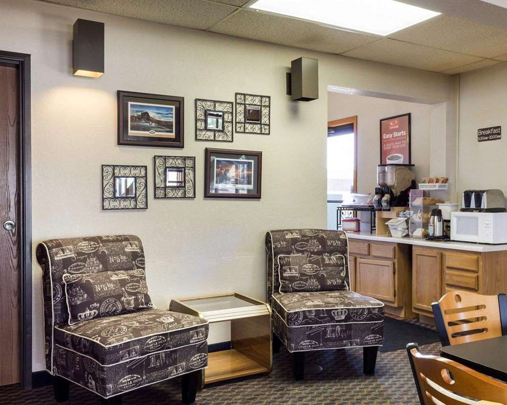 Econo Lodge Вотертаун Інтер'єр фото
