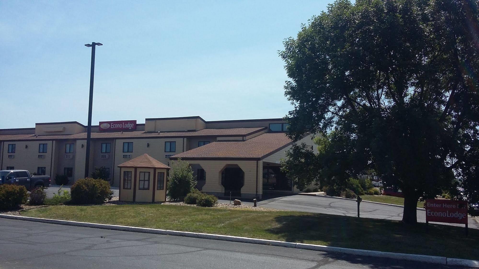 Econo Lodge Вотертаун Екстер'єр фото